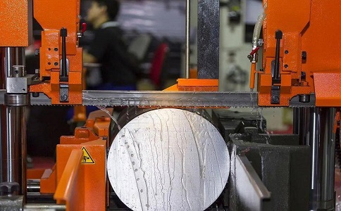 马边立式金属带锯床切削出现跑带故障解决方法! 马边立式金属带锯床切削出现跑带故障解决方法!